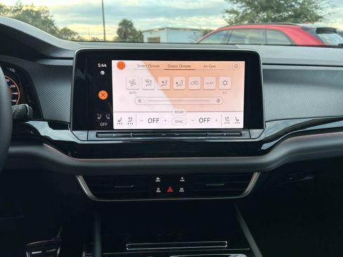 New 2026 Volkswagen Atlas Peak Edition AWD/4WD image 21