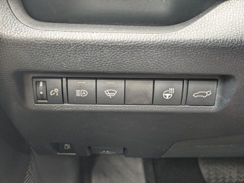 Used 2022 Toyota RAV4 SE w/ Convenience Package AWD/4WD image 21