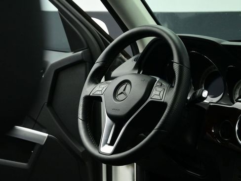 Used 2015 Mercedes-Benz GLK 350 4MATIC image 34
