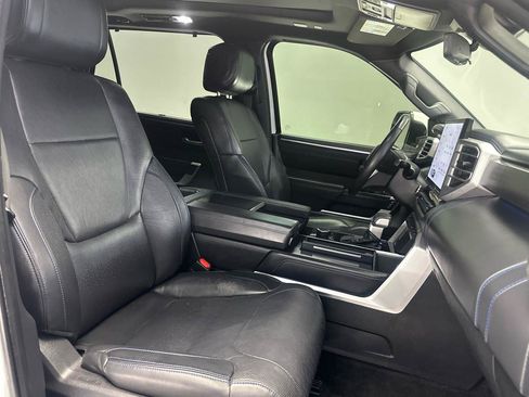 Used 2023 Toyota Sequoia Platinum AWD/4WD image 16