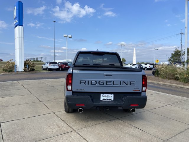 Used 2025 Honda Ridgeline TrailSport image 8