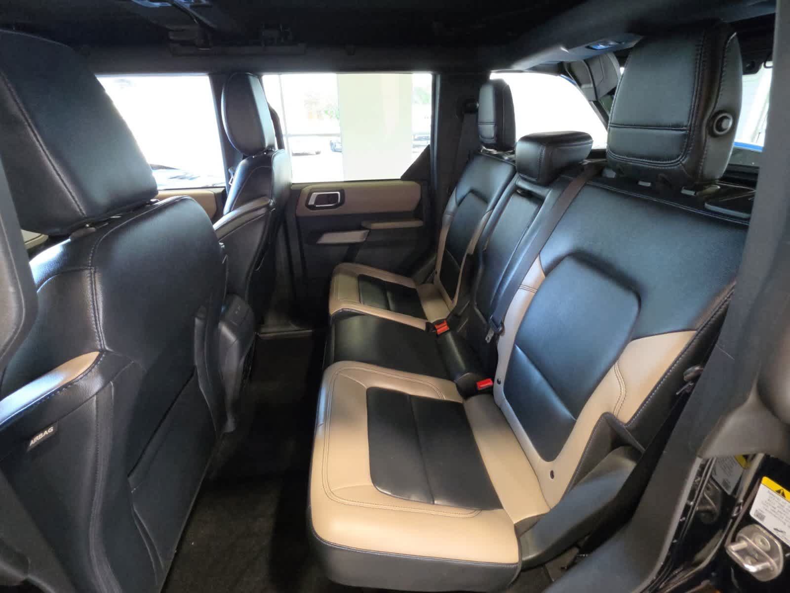 Used 2023 Ford Bronco Wildtrak AWD/4WD image 32