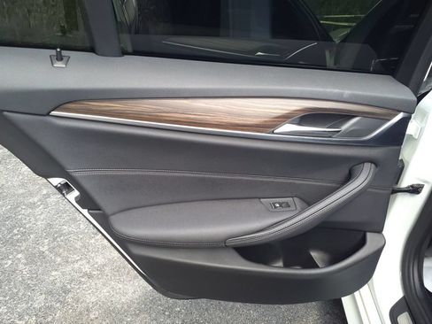 Used 2022 BMW 540i w/ M Sport Package RWD image 22