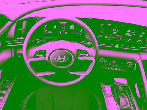 New 2026 Hyundai Elantra Hybrid FWD image 17