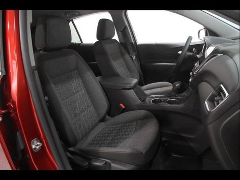 Used 2024 Chevrolet Equinox LT FWD image 17