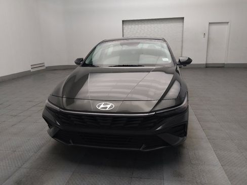 Used 2024 Hyundai Elantra SE FWD image 15