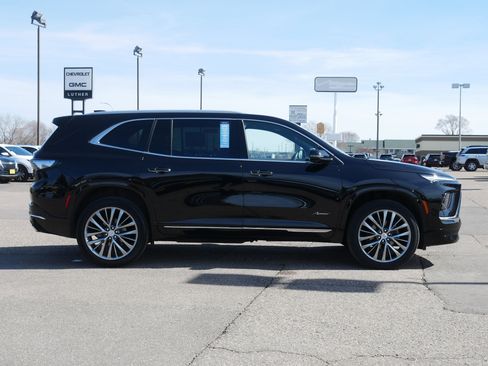 Certified 2025 Buick Enclave Avenir w/ Super Cruise Package image 8