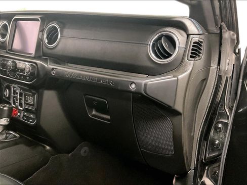 Used 2021 Jeep Wrangler Unlimited Rubicon 4xe w/ Steel Bumper Group AWD/4WD image 13