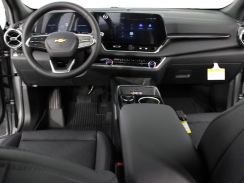 New 2026 Chevrolet Equinox LT FWD image 11