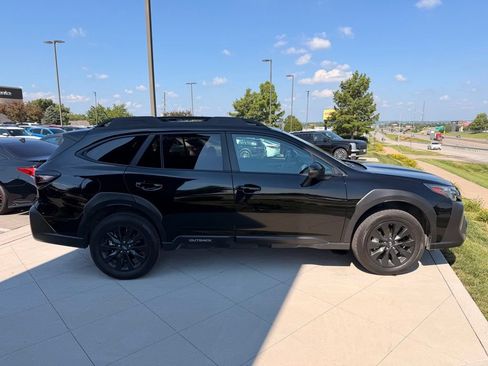 Used 2024 Subaru Outback Onyx Edition AWD/4WD image 9
