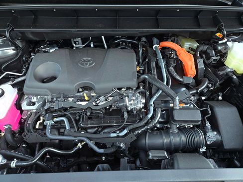 Certified 2026 Toyota Highlander Limited AWD/4WD image 27
