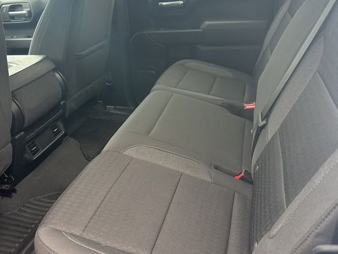 Used 2022 Chevrolet Silverado 1500 Custom image 14