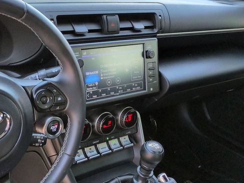 Used 2025 Toyota GR86 Premium w/ Performance Package RWD image 16