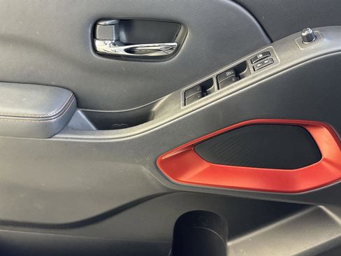 Used 2024 Nissan Frontier PRO-4X w/ Technology Package image 21