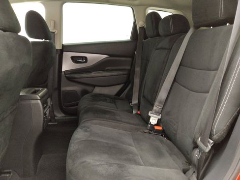 Used 2019 Nissan Murano S image 18