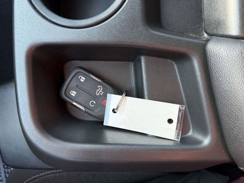 Used 2022 Chevrolet Silverado 1500 LT image 31