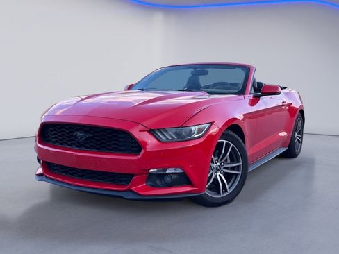 Used 2015 Ford Mustang Premium image 2