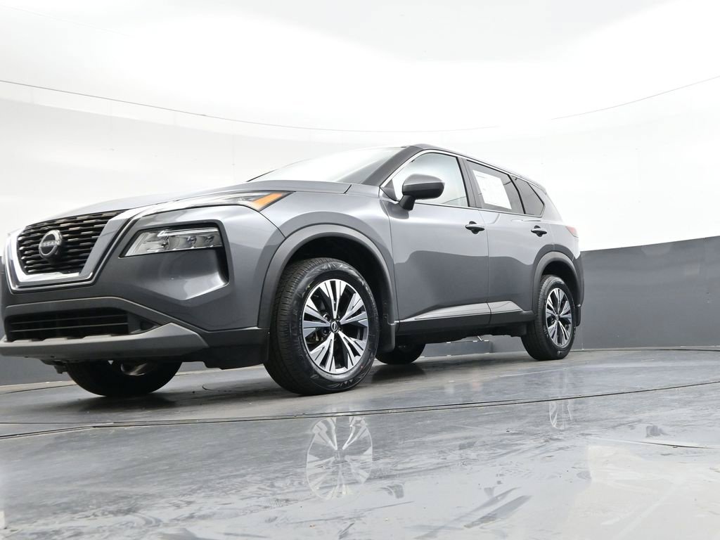 Certified 2023 Nissan Rogue SV FWD image 40