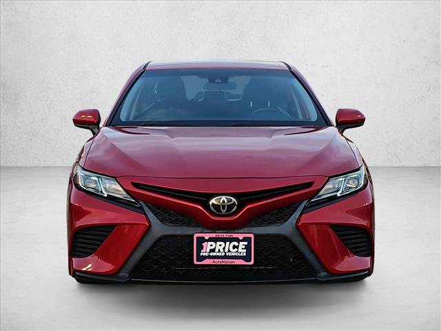Used 2019 Toyota Camry SE FWD image 2