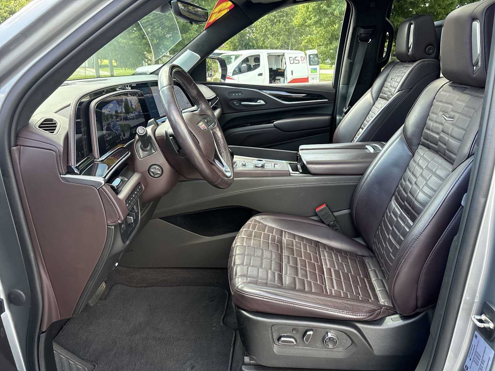 Used 2023 Cadillac Escalade Sport Platinum AWD/4WD image 20