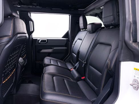 Used 2023 Ford Bronco Badlands image 37