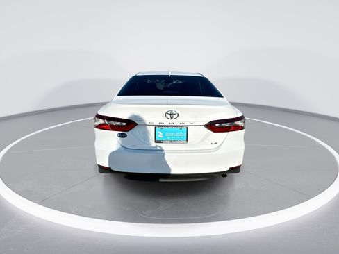 Used 2021 Toyota Camry LE FWD image 7