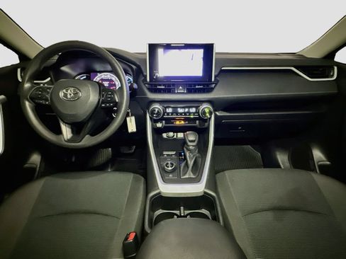Used 2024 Toyota RAV4 LE AWD/4WD image 9