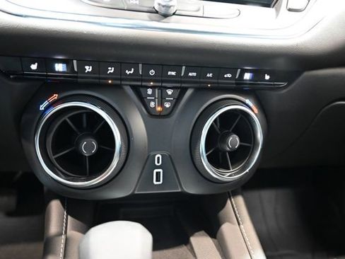 Used 2024 Chevrolet Blazer LT w/ Convenience Package image 17