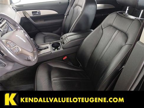 Used 2013 Lincoln MKX Base image 4