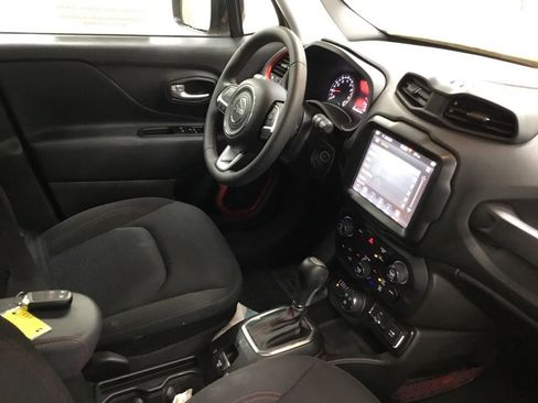 Used 2023 Jeep Renegade Trailhawk w/ Trailer Tow Group AWD/4WD image 41