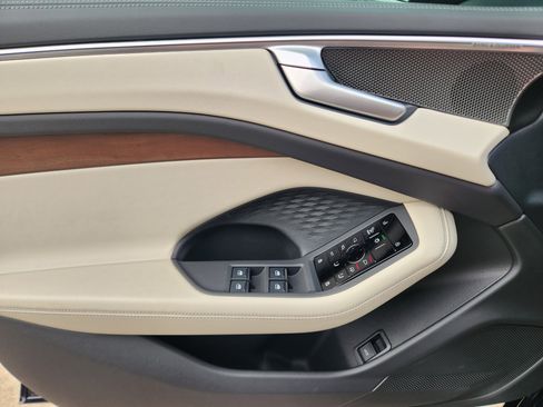 Used 2026 Audi A6 Premium Plus image 25