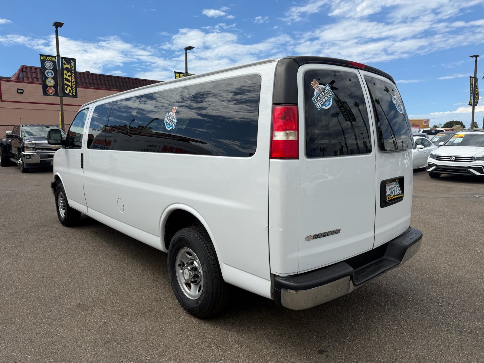 Used 2018 Chevrolet Express 3500 LT w/ LT Preferred Equipment Group RWD image 5