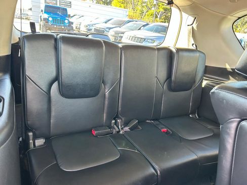 Used 2021 Nissan Armada SV AWD/4WD image 14