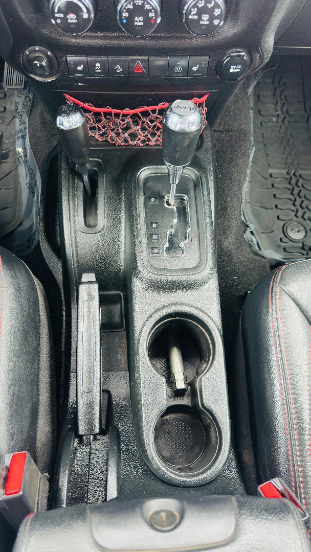 Used 2018 Jeep Wrangler Rubicon AWD/4WD image 39