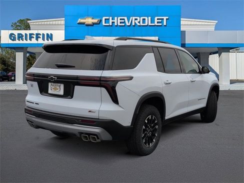 New 2026 Chevrolet Traverse Z71 w/ Enhanced Driving Package image 4