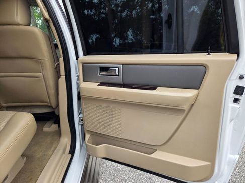 Used 2014 Ford Expedition EL XLT w/ Equipment Group 202A image 28