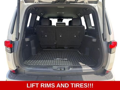 Used 2024 Lexus GX 550 AWD/4WD image 18
