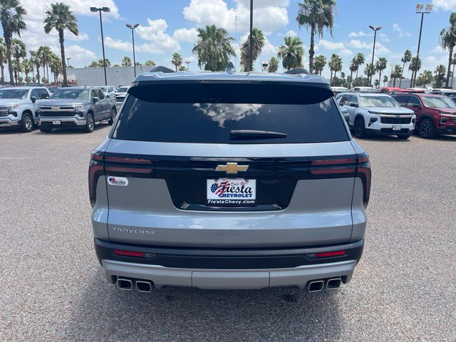 Used 2025 Chevrolet Traverse LT FWD image 8