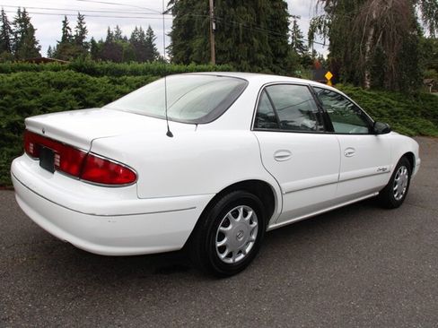 Used 1998 Buick Century Custom FWD image 4