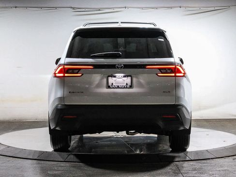 Certified 2025 Toyota Grand Highlander AWD Hybrid image 4