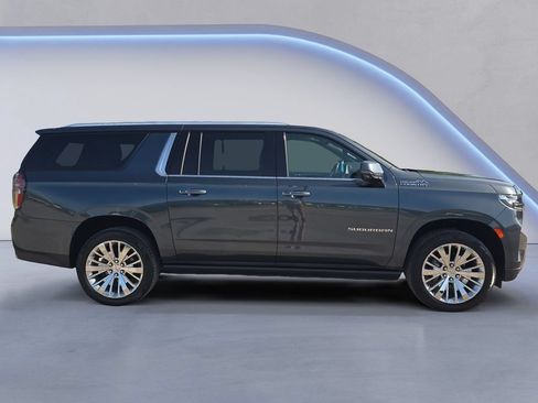 Used 2021 Chevrolet Suburban High Country w/ Premium Package AWD/4WD image 7