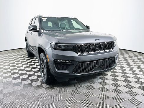 New 2025 Jeep Grand Cherokee Limited image 2