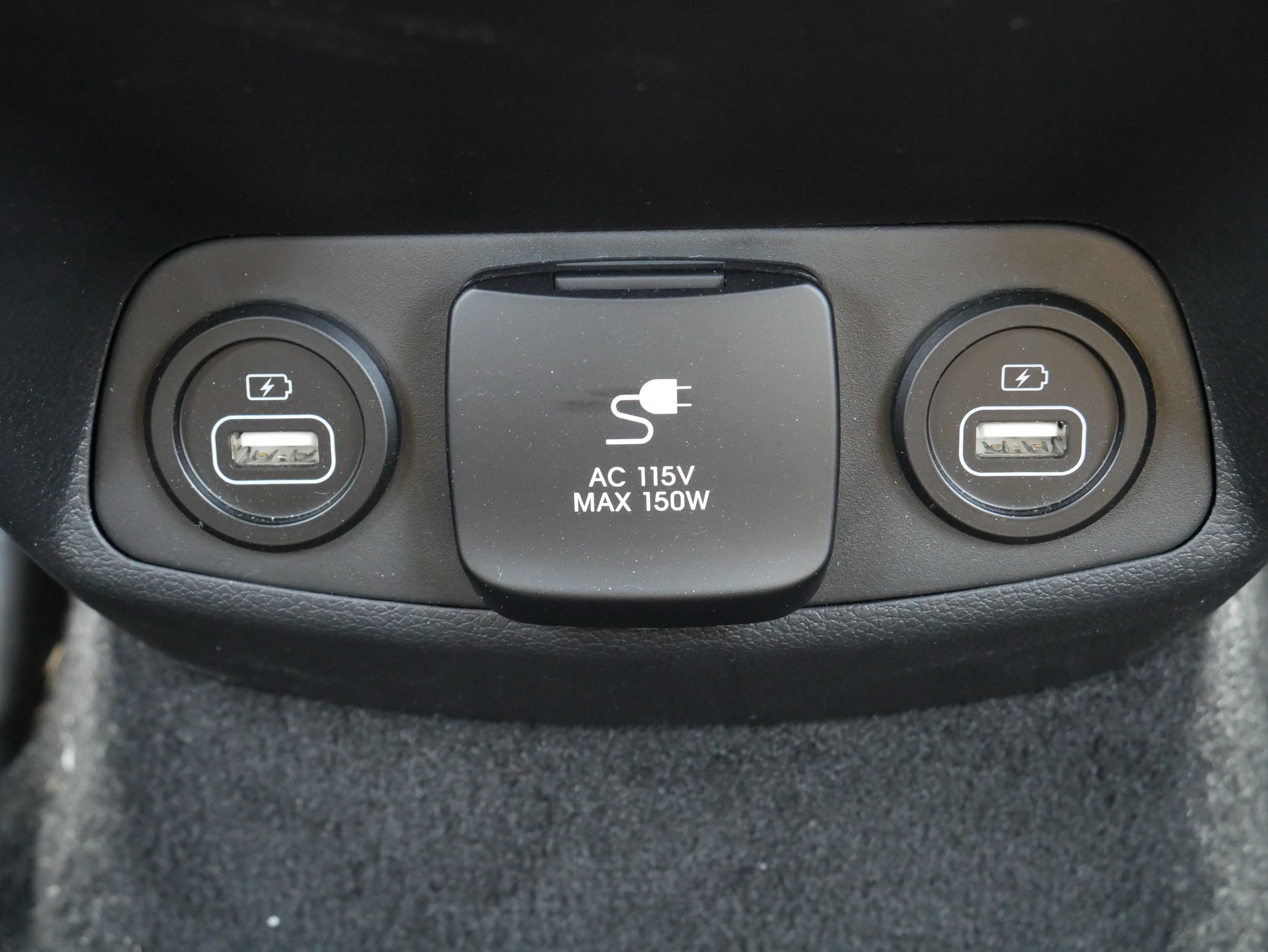 Used 2023 Hyundai Santa Fe Calligraphy AWD/4WD image 16