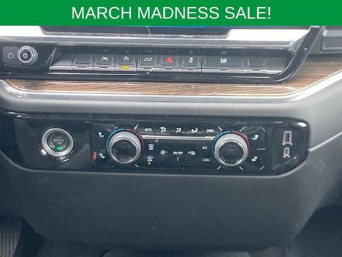 Used 2023 Chevrolet Silverado 1500 LT image 18