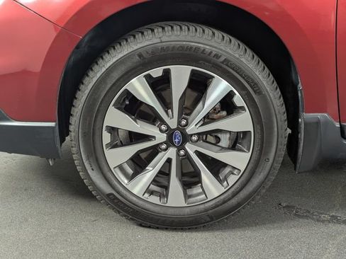 Used 2017 Subaru Outback 2.5i Limited AWD/4WD image 9
