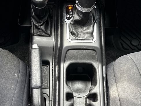 Used 2021 Jeep Wrangler Unlimited Sport image 21