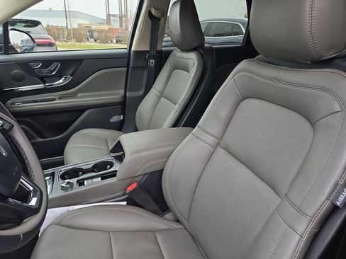 Certified 2023 Lincoln Corsair FWD w/ Equipment Group 101A image 12