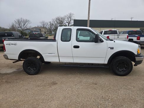 Used 2001 Ford F150 XL image 2