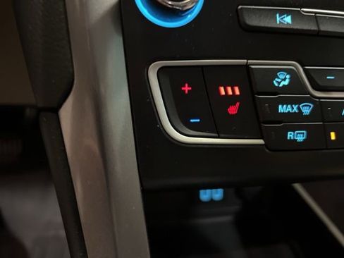 Used 2019 Ford Fusion SEL image 32