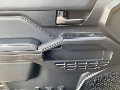 New 2025 Toyota Tacoma Limited AWD/4WD image 10